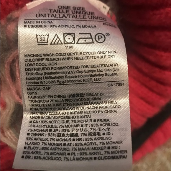 Gap Matching Hat/Scarf Set - Picture 6 of 8